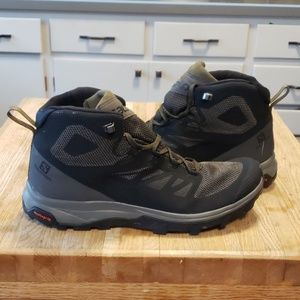 Salomon Outline Hiking Boot